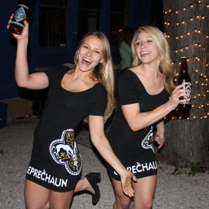 Brand Besties has you covered with our TABC certified hosts, hostesses, bartenders, and servers.